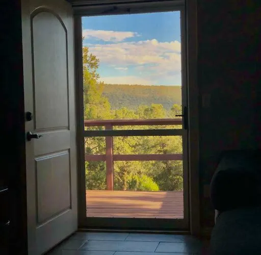 Getaway With Panoramic Red Rock Views *